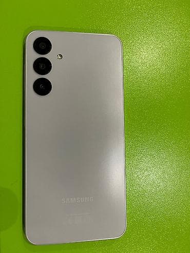 Samsung 4 GB, rəng - Gümüşü