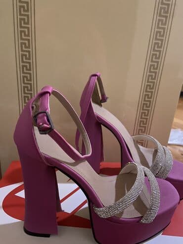 шлепанцы для бассейна: Ölçü: 36, Yeni — 2