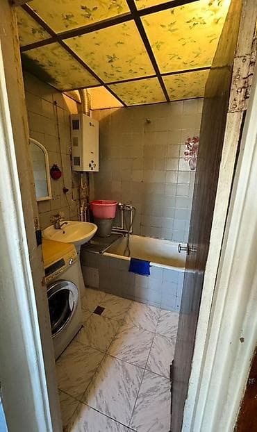 menzillerin satisi: Menzil 2 otaq orta temir li satilir unvan 4 mk elliller berpa — 2