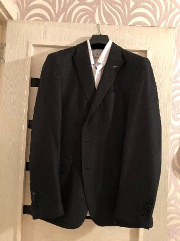 kişi ucun klassik qara kostyum: 250 azn alinib - 2 defe seliqeli geylib yeniden secilmir.110 azn — 1