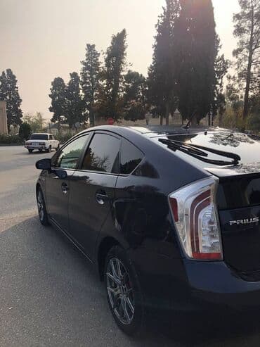 kia islenmis ehtiyat hissələri: Toyota Prius: 1.8 l | 2015 il — 4
