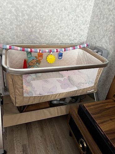 Oğlan və qız üçün, Dördbucaq, Beşik, Dəst ilə, Matras ilə, Yellənmə mexanizmsiz — 2