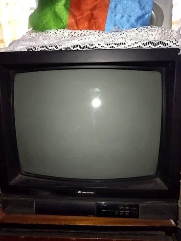 Televizor Tong Guang *Rengli,51 ekran *Veziyyeti: Teze *Asagi yeri lalafo.az -da Televizor Tong Guang *Rengli,51 ekran *Veziyyeti: Teze *Asagi yeri