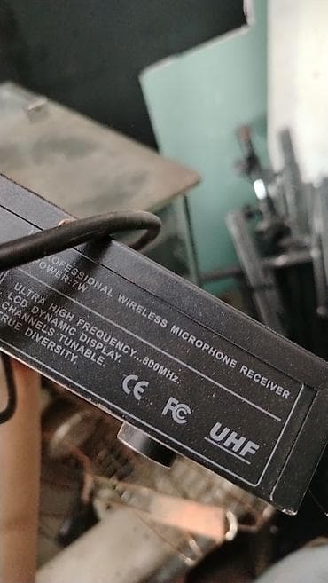 gitara simi: UHF Professional Wireless Microphone Receiver Məhsul təsviri: - UHF — 2