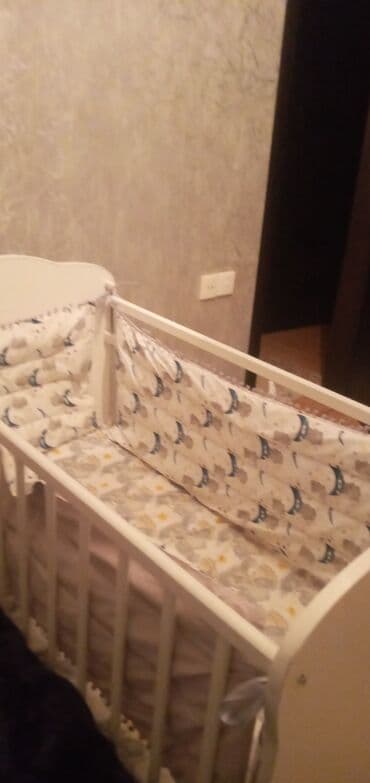 kreditle yataq mebelleri: Oğlan və qız üçün, İşlənmiş, Dördbucaq, Beşik, Matras ilə, Yellənmə mexanizm ilə — 5