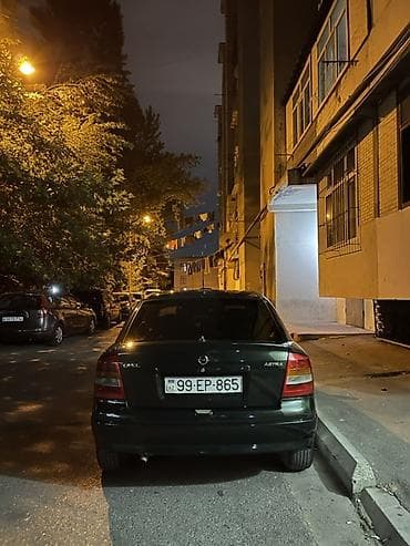 opel astra h qranat: Opel Astra G sedan - Kuzov: 4 qapılı sedan, tünd yaşıl rəng - — 5