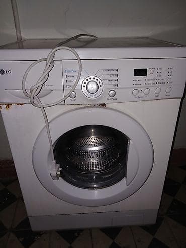 Məişət texnikası paketi - Soyuducu: SANYO iki qapılı model. Üst — 2