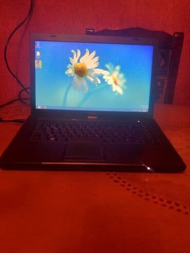 işlənmiş noutbuklar kreditlə: Noutbuk – 15.6" ekran, tam ölçülü klaviatura və geniş touchpad — 2