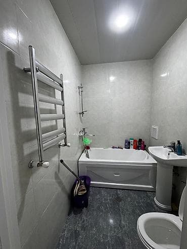 Mənzillər: Binəqədide 12/10 mertebesinde 2 otaqli ev 450 azn ev esiyli dolu evdi — 8