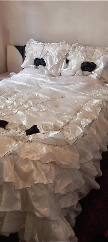 Süfrələr: Tezekimidir 2 defe istifade olunub Qutusuyla birge verilir Şekilde — 4