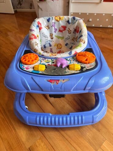 i̇nteraktiv oyuncaq itlər: Mavi rəngli plastikdən hazırlanmış bu uşaq gəzdiricisi, uşağınızın ilk — 3