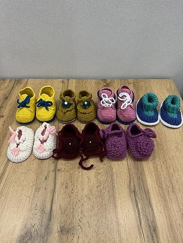 вязаные детские носки: Məhsul: Əl işi toxunma körpə başmaqları/ayaqqabıları dəsti Təsvir: - — 1