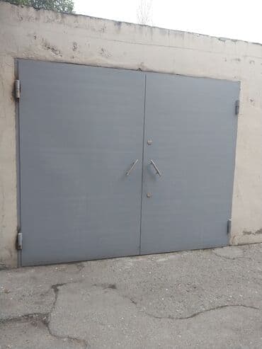 işləmiş dərvazalar: Qaraj ücün qapı — 1