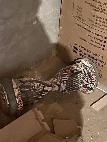 Özünütarazlayan elektrik skuter (hoverboard) - Dizayn: Qrafiti/etiket