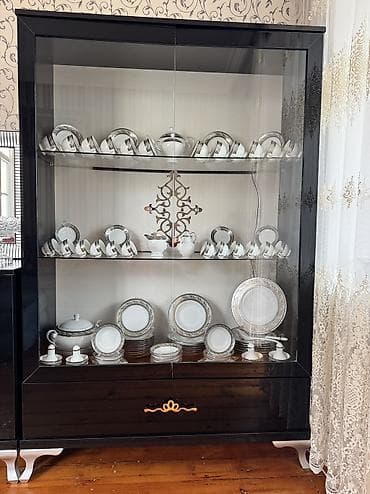 acıq dolab: QORKA BAR İKİSİ 50 AZN. TƏCİLİ SATILIR TƏP TƏZƏDİ. PRABLEMİ YOXDUR — 2