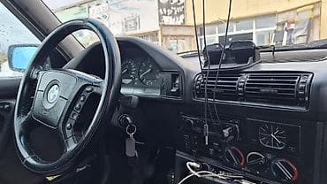 bmw e60: BMW 5 series: 2 l | 1993 il Sedan — 9