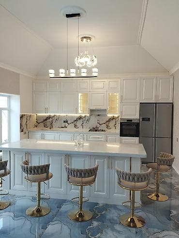 divarda kitab refleri: Premium mətbəx dəsti və ada masa komplekti - Klassik üslubda dizayn — 4