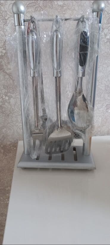 Şirəsıxanlar: Mətbəx alətləri dəsti – stendli - Material: paslanmayan polad - Dəst — 3