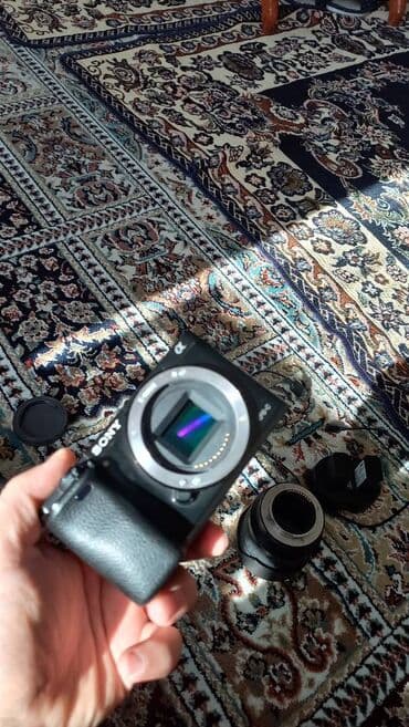 Компьютеры, ноутбуки и планшеты: Sony alpha 6000 пробег 4113 в отличнлм состоянии! В комплект входят — 5