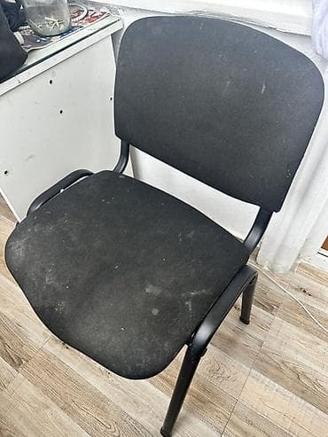 ucuz stular: Ofis/konfrans stulu - Rəng: qara - Karkas: metaldan, sabit dördayaqlı — 1