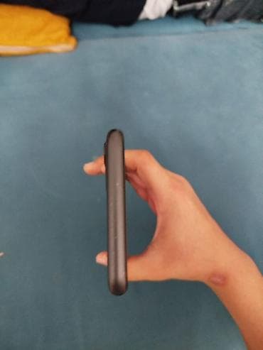 iphone 11 korpus: IPhone 11, 128 GB, Qara, Face ID — 1