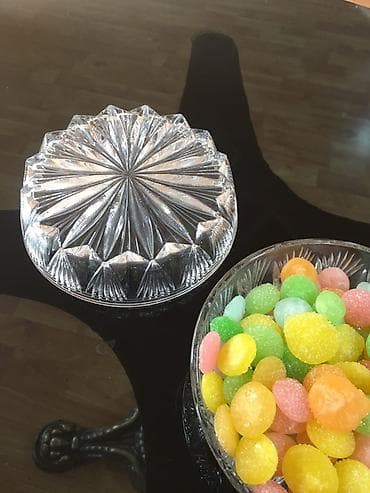 konfet qabı: Xrustal konfet qabı-2 əd. Çexiya, cütü 40 azn — 6