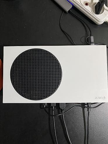 xbox 1: Xbox Series S 512 GB PC ilə barter maraqlandırabilər. Yaxşı — 1
