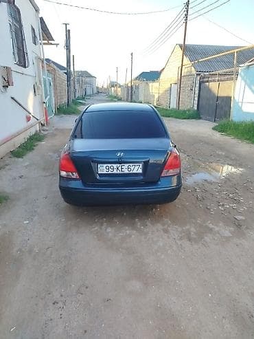 elantra qapı: Hyundai Elantra: 1.6 l | Sedan — 5