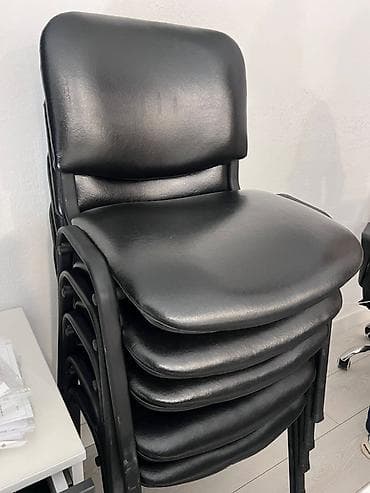 Məhsul: Yığıla bilən ofis/konfrans stulları - Rəng: qara - Material