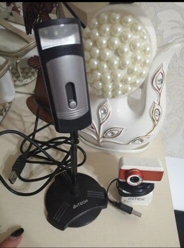 Kompüter kamerası.Sumqaylt.2ededdir. bir yerdə 15azn