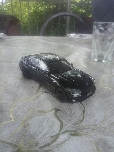 oyun disk: BMW 320i die-cast model maşın - Rəng: qara, parlaq örtük - Miqyas — 5