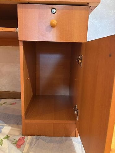 Düz masa, Polkalı, Siyirməli, Sadə laminat, Zəmanətsiz, Kredit yoxdur — 5
