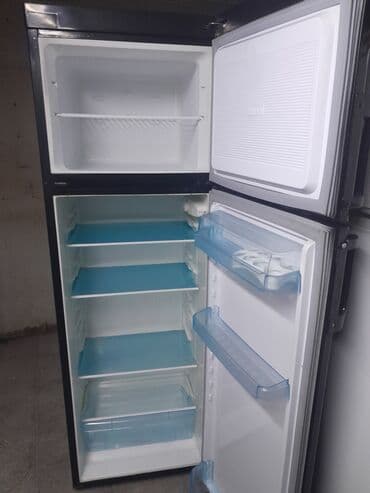 Видеоигры и приставки: Б/у 2 двери Swizer Холодильник Продажа, цвет - Черный, С колесиками — 2