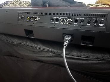 Klavişli alətlər: Sintezator, Korg — 4