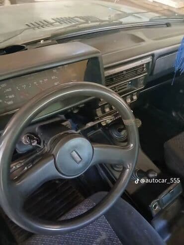 ilkin odenis 2500 azn avtomobil: VAZ 2121 Niva – 1996 - Kuzov: klassik Niva gövdəsi, ön dairəvi — 3