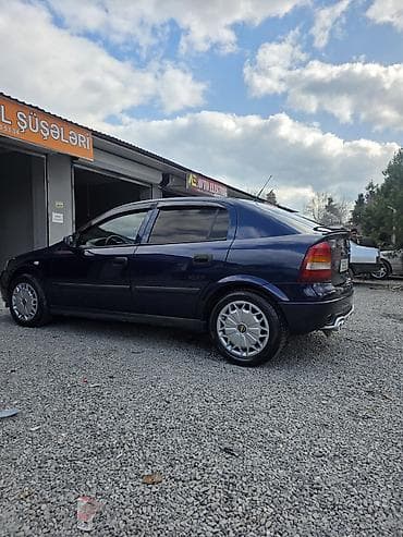 vaz guzgu: Opel Astra: 1.6 l | 1999 il Sedan — 3