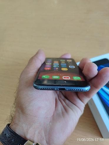 iphone xs pro max: IPhone SE 2020, Qara, Barmaq izi — 3