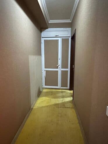 1 otaqlı kohnə tikili: Razində Ülvi şadlıq sarayı yaxınlığında,20 mərtəbəli tikilinin 6-cı — 4