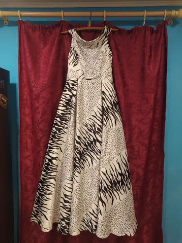 bekoloder satilir: Ziyafət paltarı satılır - 90 AZN. 120 AZN almışdım. Razmeri - S. İki — 6