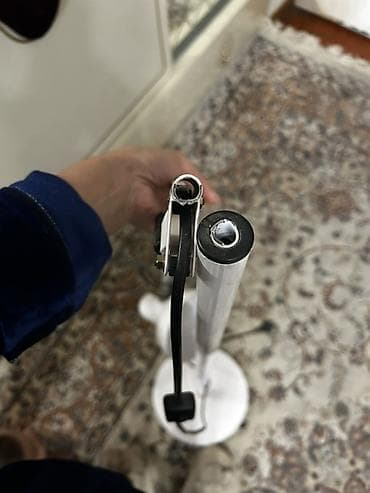 Освещение: Tənzimlənən qol mexanizimli döşəmə lampası - Rəng: ağ - Tip — 1