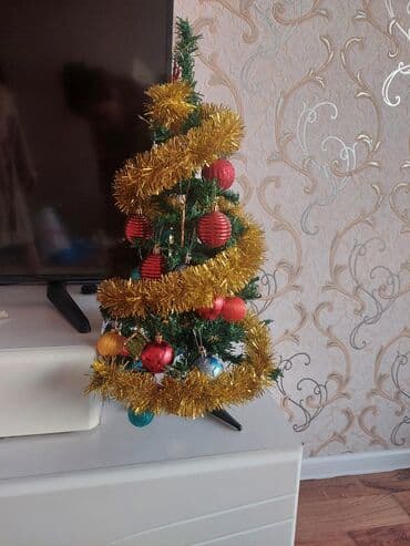 qarlı şam və küknar ağacları: Yeni il ağacları — 1