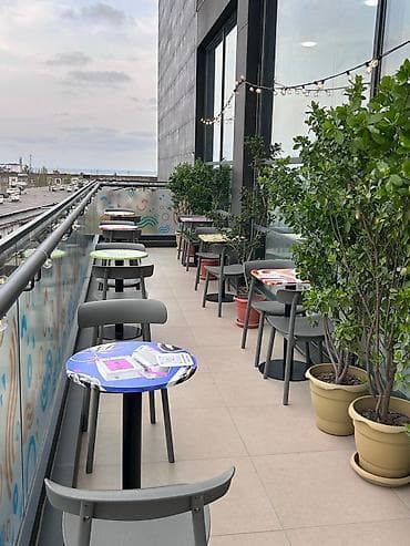 Kafe,restoran, coffeeshop uchun masa ve oturacaqlar satilir. 14 eded