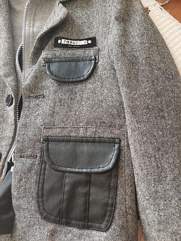 Pencək 6/7/8 yaş oğlan uçun.papağı çıxarmaq olur.turkiyeden