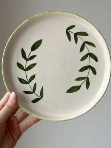 Sifariş ilə, Qablar üzərində naxışlar çəkirəm. Həmçinin öyrədilir. Bu