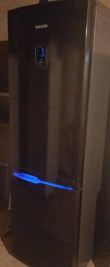 soyuducular indesit: İşlənmiş 2 qapılı Samsung Soyuducu Satılır, rəng - Qara — 2