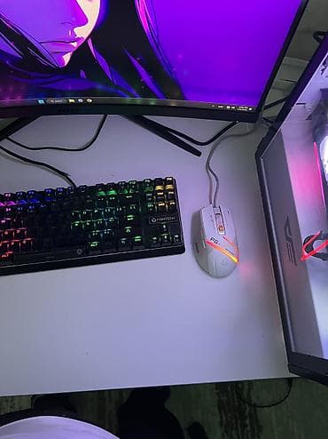 notebok i7: Başqa pc yığdığım üçün satılır. Qiymətə Monitor, Case, Mouse — 3