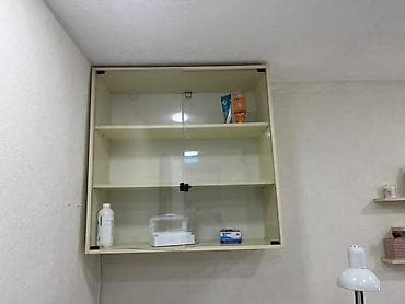 salon pastavkasi: Salon mebelləri 500 Aznə satılır. 2 güzgü,3 skaf, 2 manikur masası — 7