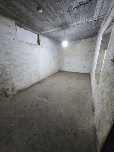 kiraye oteller bakida: Obyekt – bir neçə geniş otaqdan ibarət sahə. Xüsusiyyətlər: - Geniş — 9