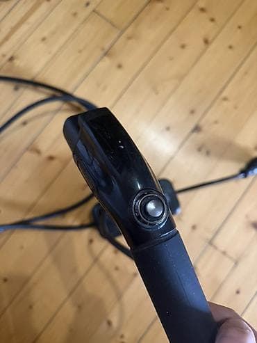 versa: Məhsul originaldır.Yenidir çox az işlənib. 200 dollara almışam .Sadece — 4