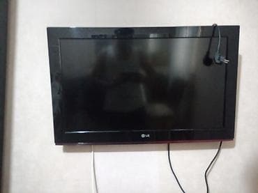 32 armatur: Düz TV altlığı, Polkalı, Şüşəli — 1